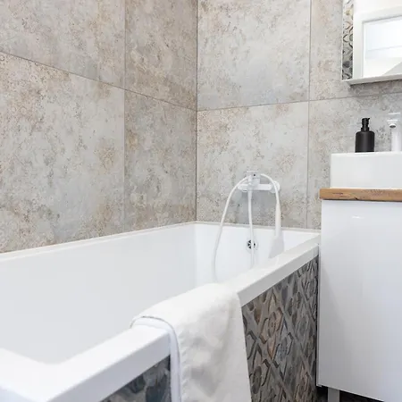 Luxus Na Dziesiatym * Гдыня